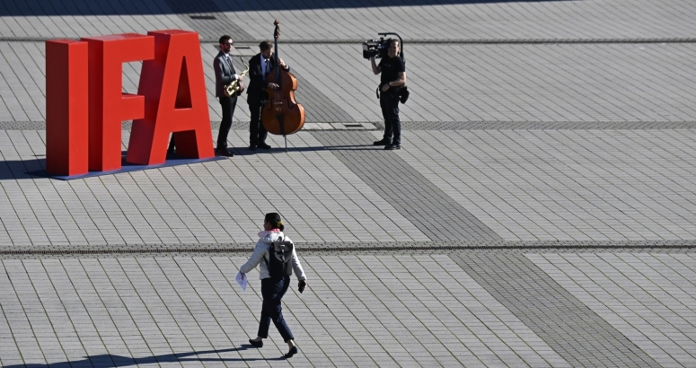 نبرد گجت‌ها در برلین؛ از ربات جاروبرقی تا اجاق شفاف